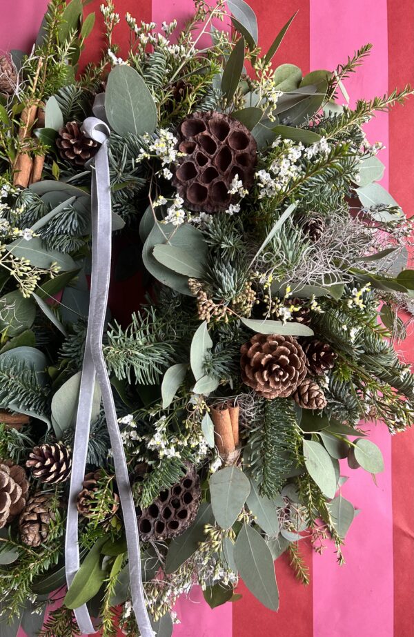 Winter Whisper Christmas Wreath - Image 4